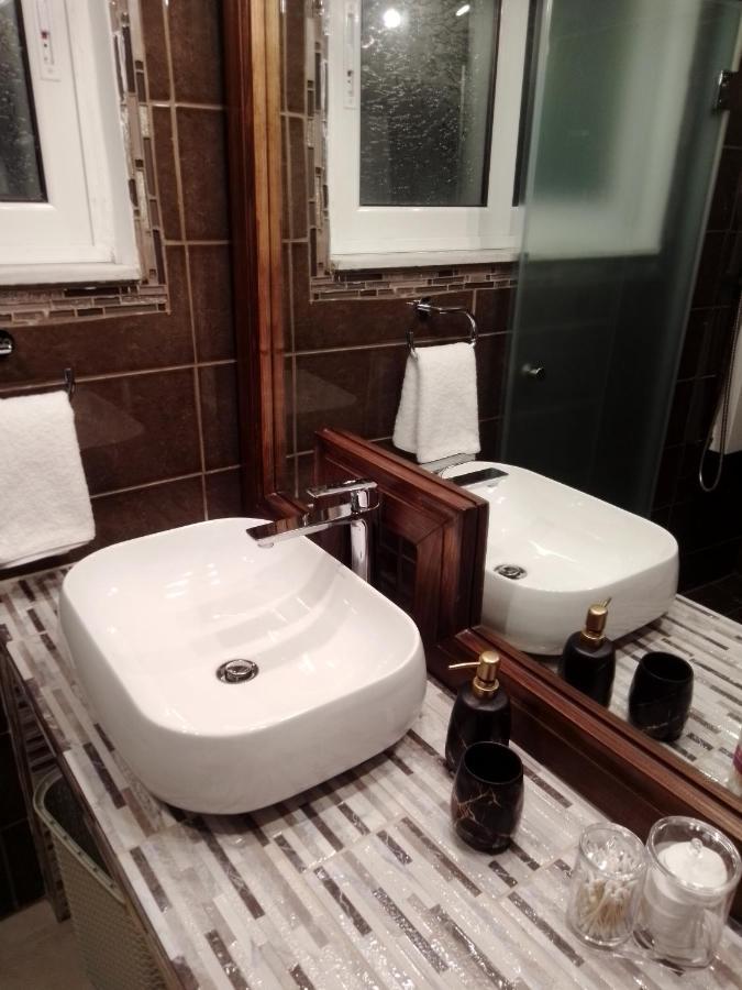 Precious Apartment Corinth ภายนอก รูปภาพ